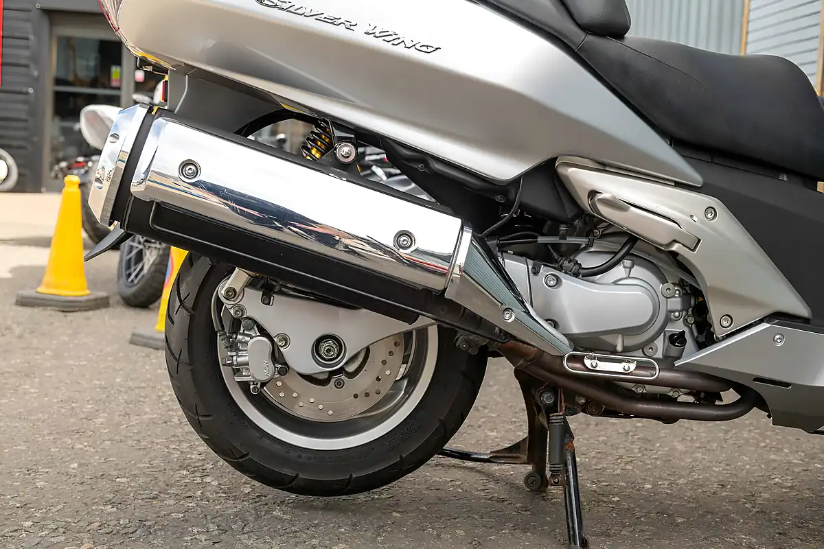 Used 2016 Honda Silver Wing 600 Silverwing Silver - Interior and Exterior details 12