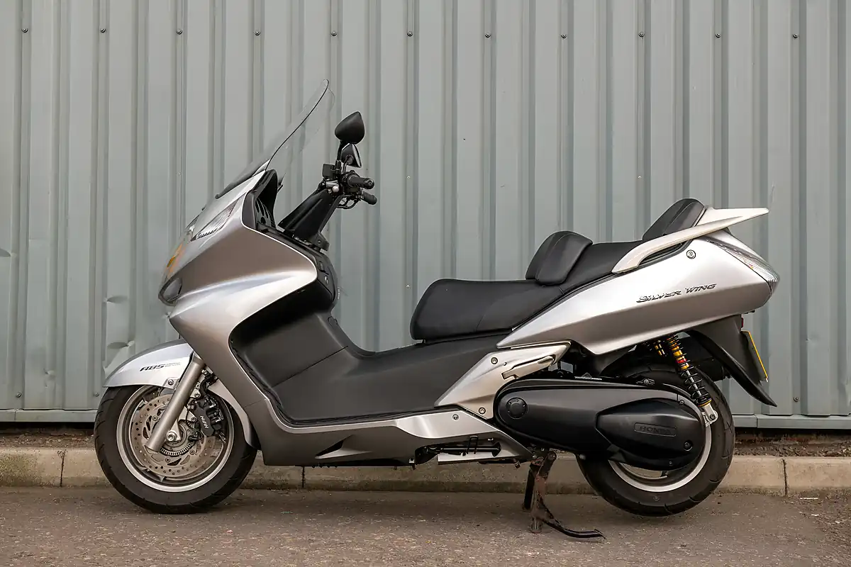 Used 2016 Honda Silver Wing 600 Silverwing Silver - Interior and Exterior details 5