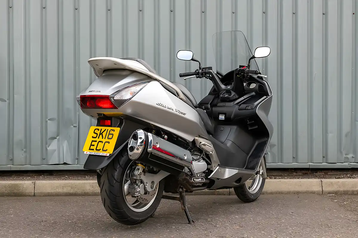 Used 2016 Honda Silver Wing 600 Silverwing Silver - Interior and Exterior details 8