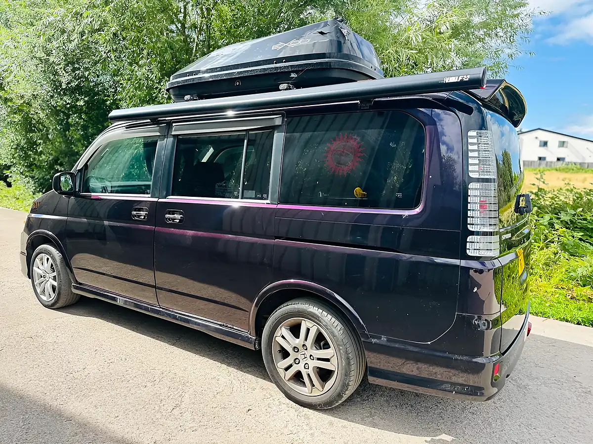 Used 2016 Honda Stepwagon Conversion Purple - Interior and Exterior details 10