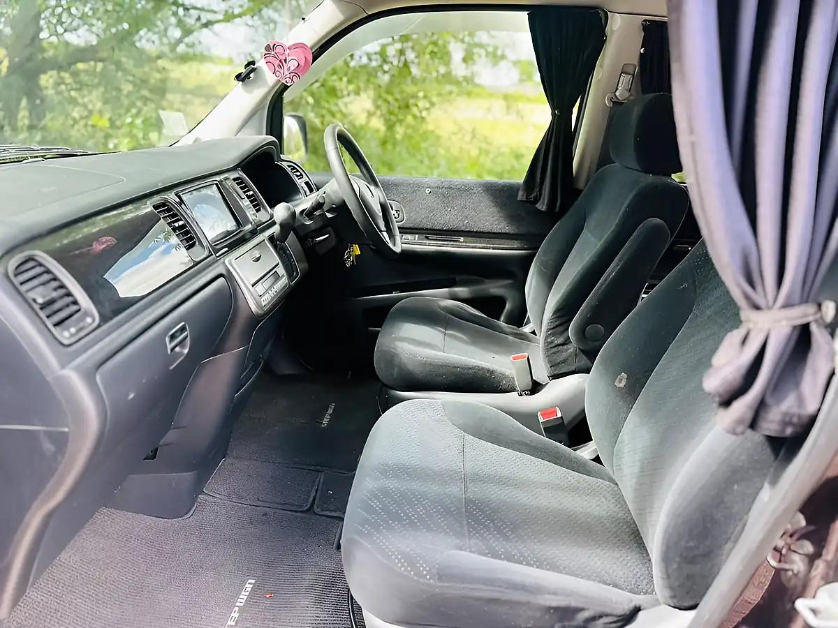 Used 2016 Honda Stepwagon Conversion Purple - Interior and Exterior details 18