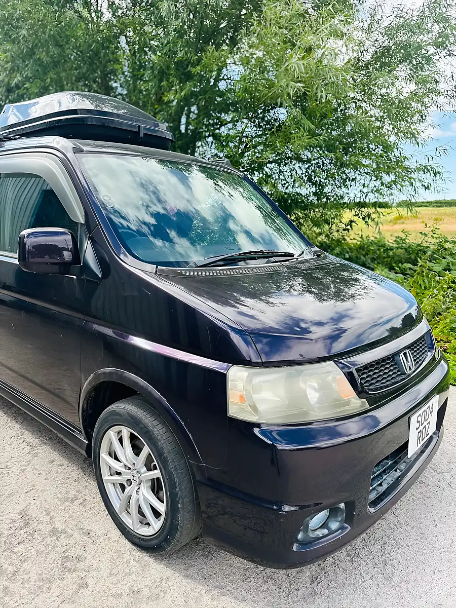 Used 2016 Honda Stepwagon Conversion Purple - Interior and Exterior details 8