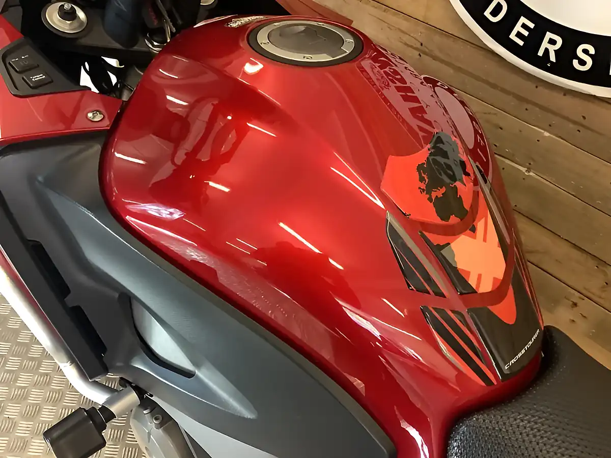 Used 2016 Honda Vfr Adventure Touring Red - Interior and Exterior details 11