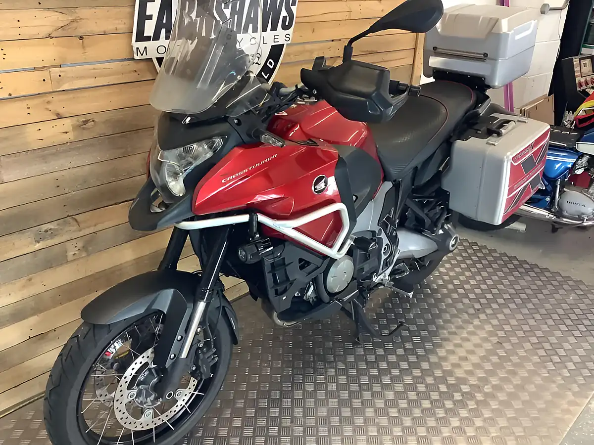 Used 2016 Honda Vfr Adventure Touring Red - Interior and Exterior details 2