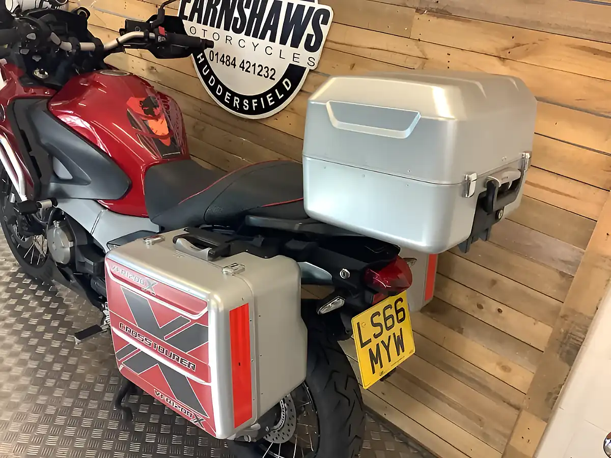 Used 2016 Honda Vfr Adventure Touring Red - Interior and Exterior details 20