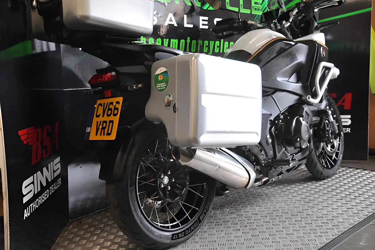 Used 2016 Honda VFR1200X Crosstourer White - Interior and Exterior details 14