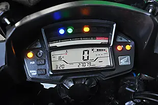 Used 2016 Honda VFR1200X Crosstourer White - Interior and Exterior details 4