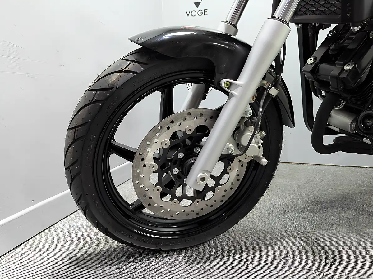 Used 2016 Hyosung GT 125 P White - Interior and Exterior details 12
