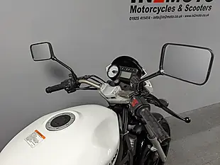 Used 2016 Hyosung GT 125 P White - Interior and Exterior details 15