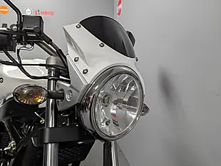Used 2016 Hyosung GT 125 P White - Interior and Exterior details 4