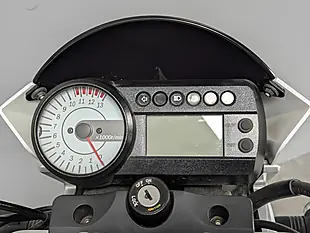 Used 2016 Hyosung GT 125 P White - Interior and Exterior details 8