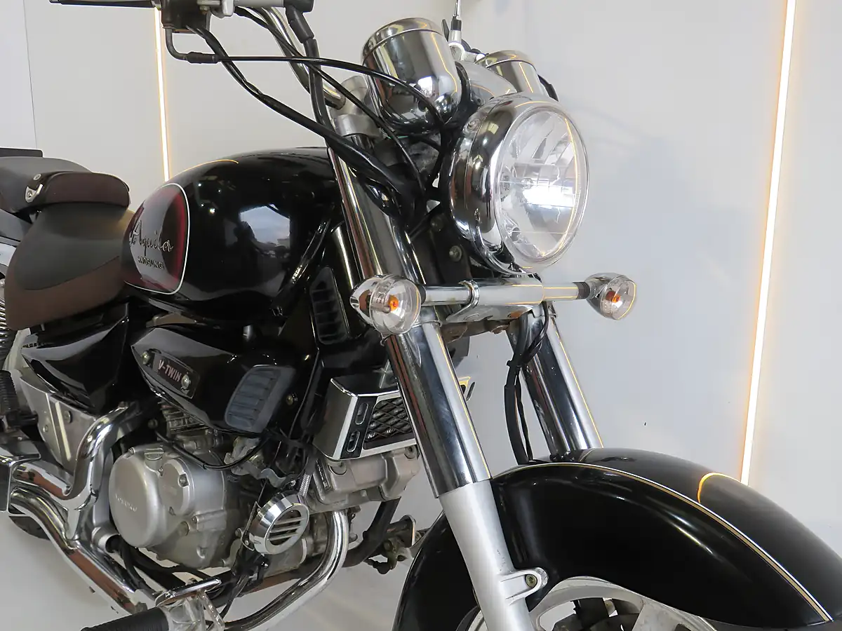 Used 2016 Hyosung GV125 Aquila Black - Interior and Exterior details 17