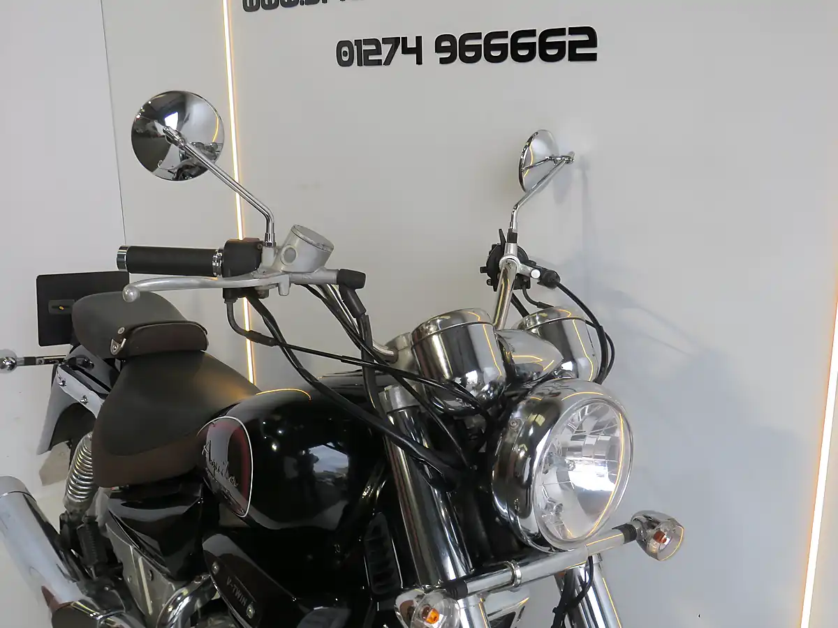 Used 2016 Hyosung GV125 Aquila Black - Interior and Exterior details 18