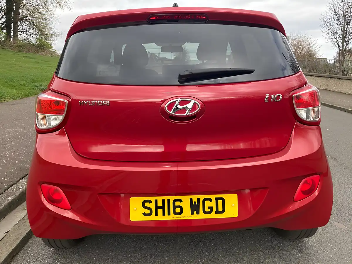 Used 2016 Hyundai i10 Go! Red - Interior and Exterior details 3