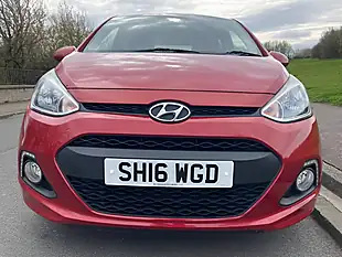Used 2016 Hyundai i10 Go! Red - Interior and Exterior details 7