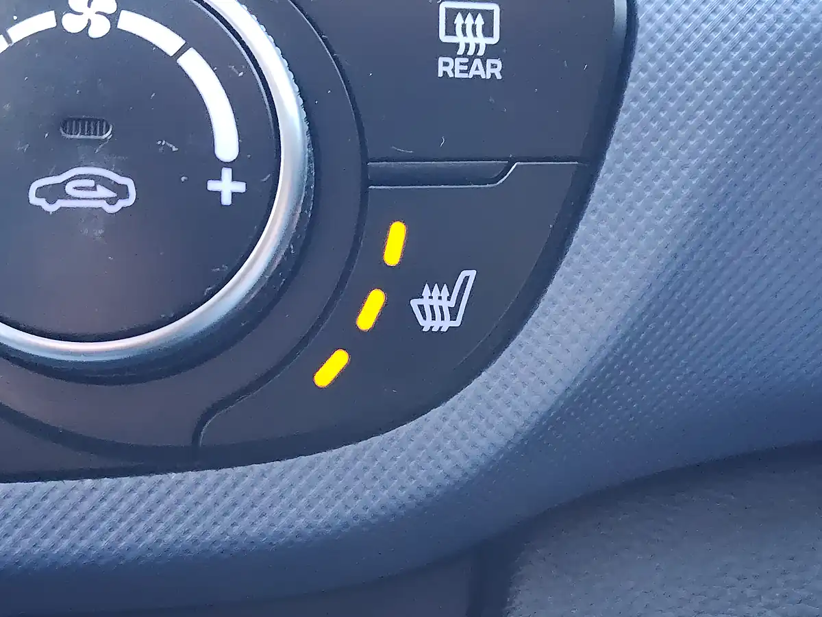 Used 2016 Hyundai I10 Prem Se Grey - Interior and Exterior details 13