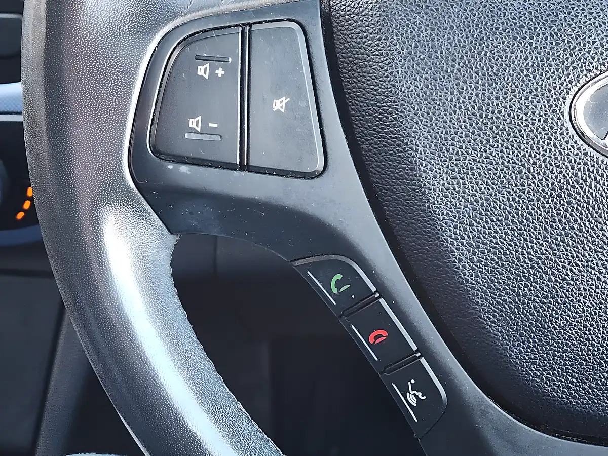 Used 2016 Hyundai I10 Prem Se Grey - Interior and Exterior details 16