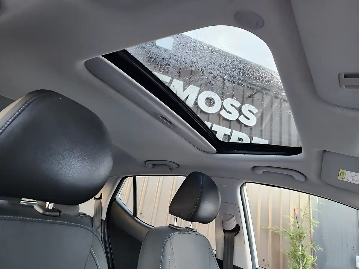 Used 2016 Hyundai I10 Prem Se Grey - Interior and Exterior details 6