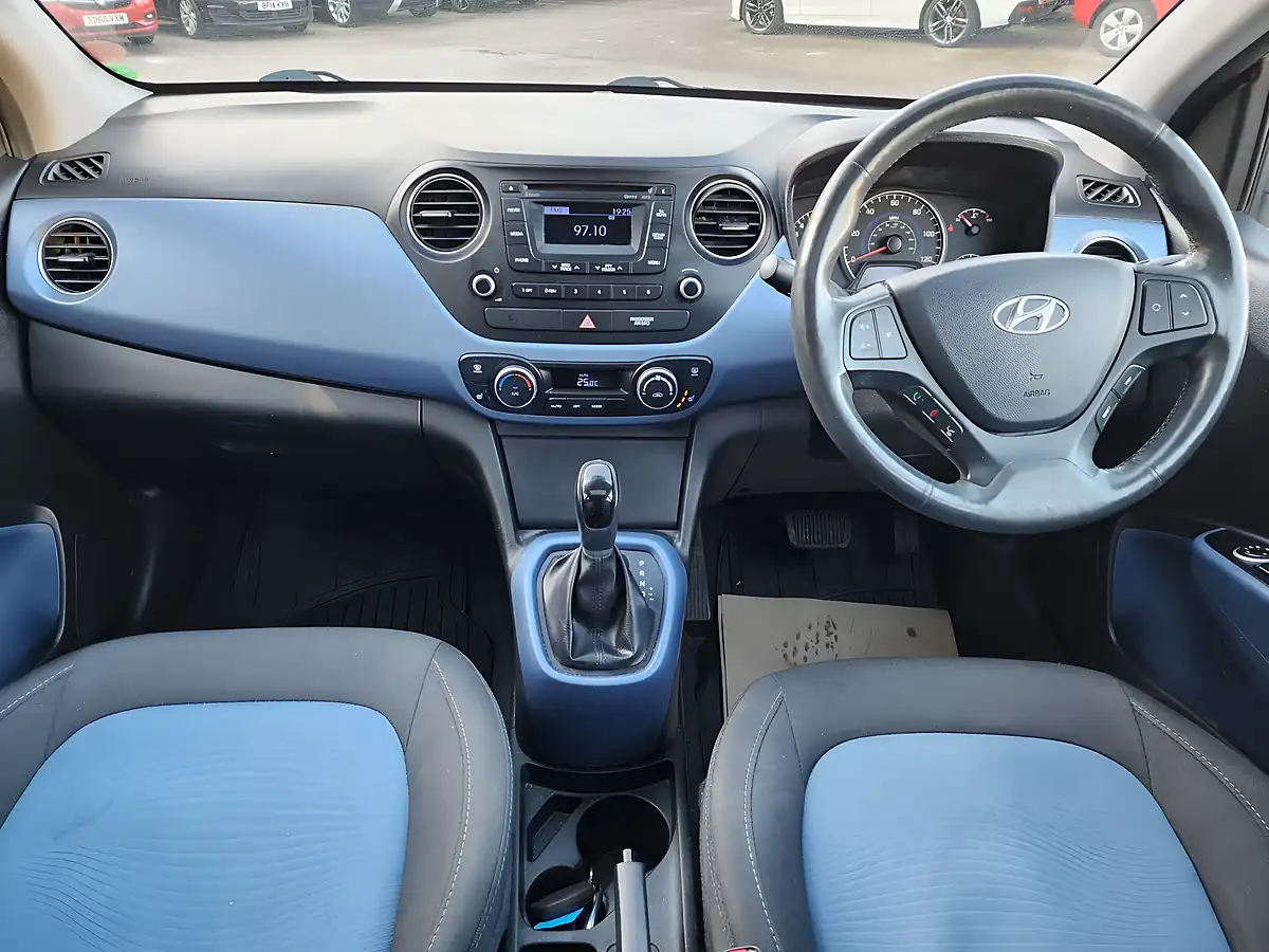 Used 2016 Hyundai I10 Prem Se Grey - Interior and Exterior details 8