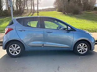 Used 2016 Hyundai i10 Premium Blue - Interior and Exterior details 2
