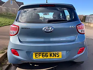 Used 2016 Hyundai i10 Premium Blue - Interior and Exterior details 4