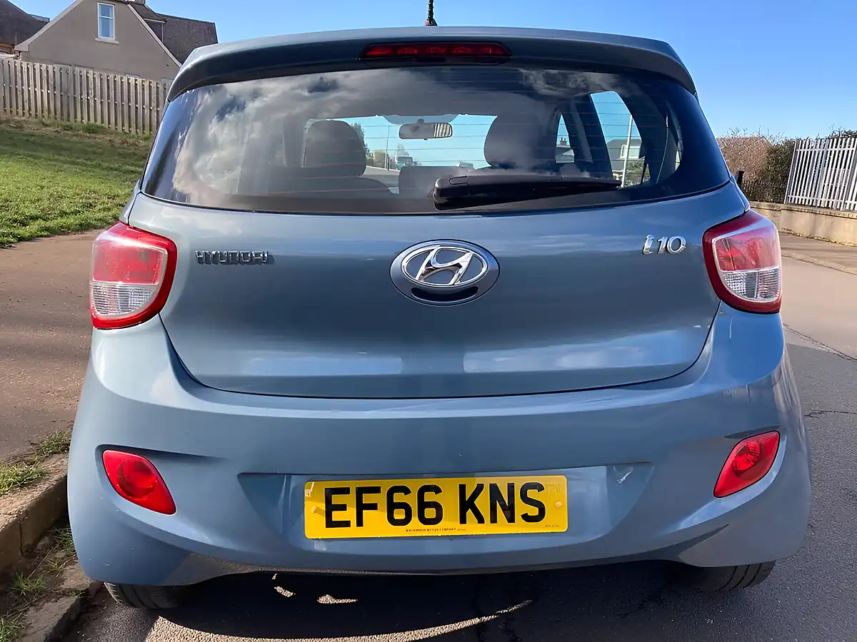Used 2016 Hyundai i10 Premium Blue - Interior and Exterior details 4
