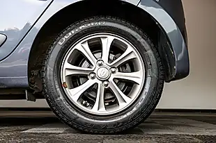Used 2016 Hyundai i10 Premium Grey - Interior and Exterior details 15