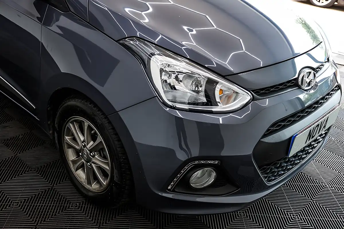Used 2016 Hyundai i10 Premium Grey - Interior and Exterior details 17