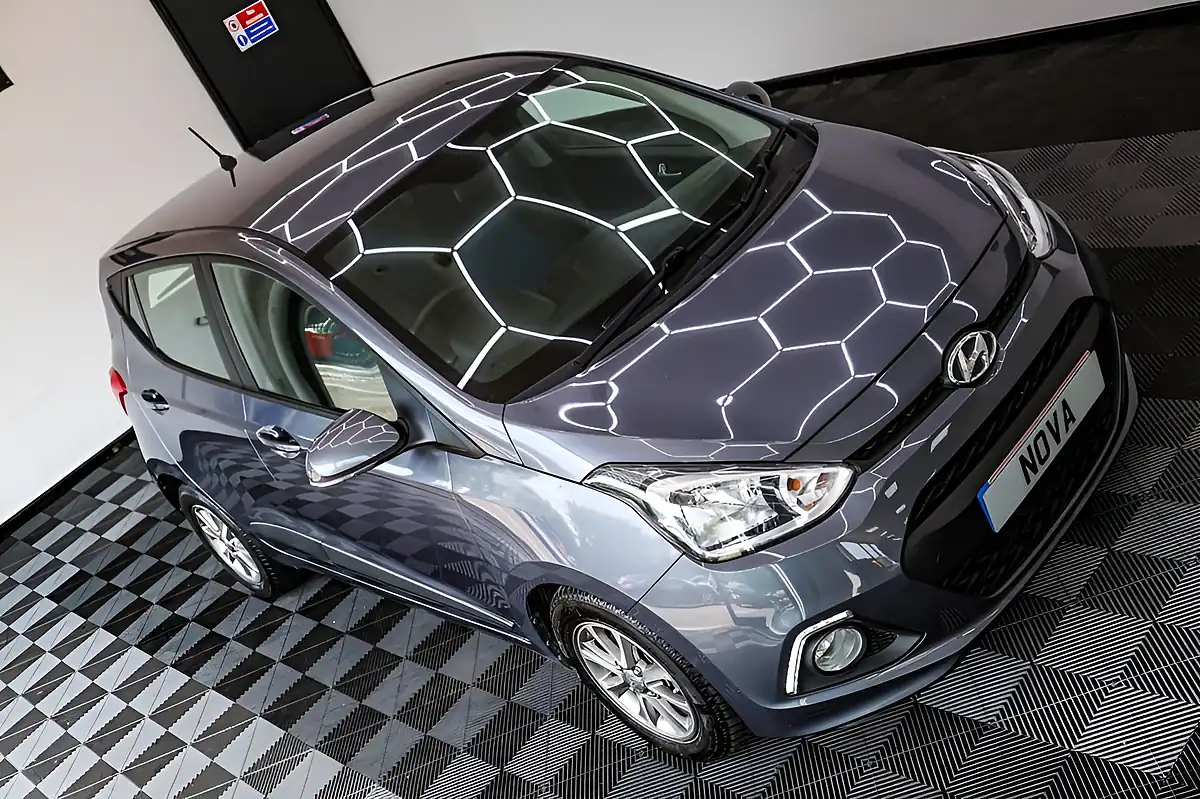 Used 2016 Hyundai i10 Premium Grey - Interior and Exterior details 4