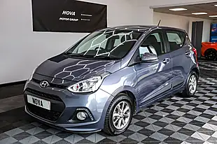 Used 2016 Hyundai i10 Premium Grey - Interior and Exterior details 7