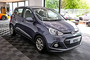 Used 2016 Hyundai i10 Premium Grey - Interior and Exterior details 9