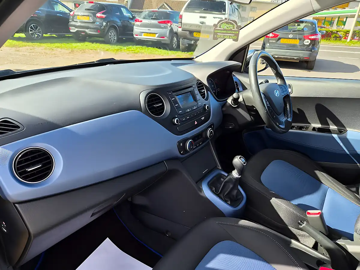 Used 2016 Hyundai i10 Premium Se Blue - Interior and Exterior details 18