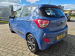 Used 2016 Hyundai i10 Premium Se Blue - Interior and Exterior details 4