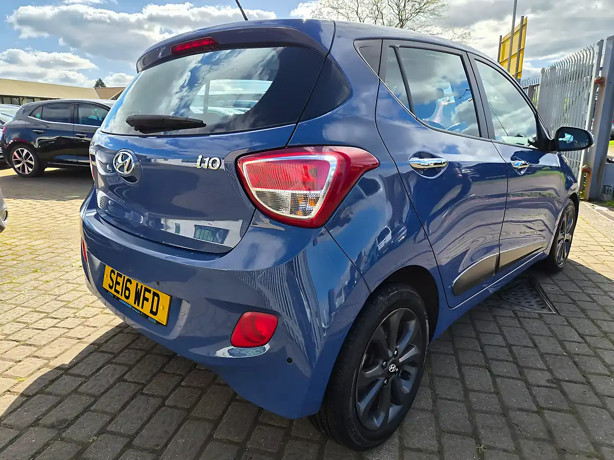 Used 2016 Hyundai i10 Premium Se Blue - Interior and Exterior details 6