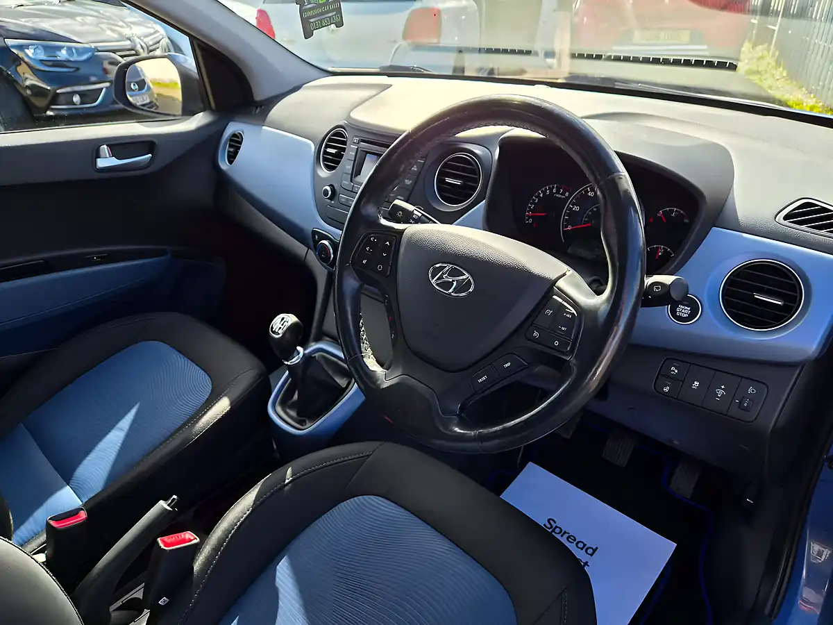 Used 2016 Hyundai i10 Premium Se Blue - Interior and Exterior details 8