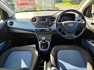 Used 2016 Hyundai i10 Premium Se Blue - Interior and Exterior details 9