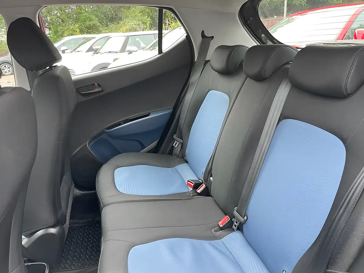 Used 2016 Hyundai I10 Se Black - Interior and Exterior details 14
