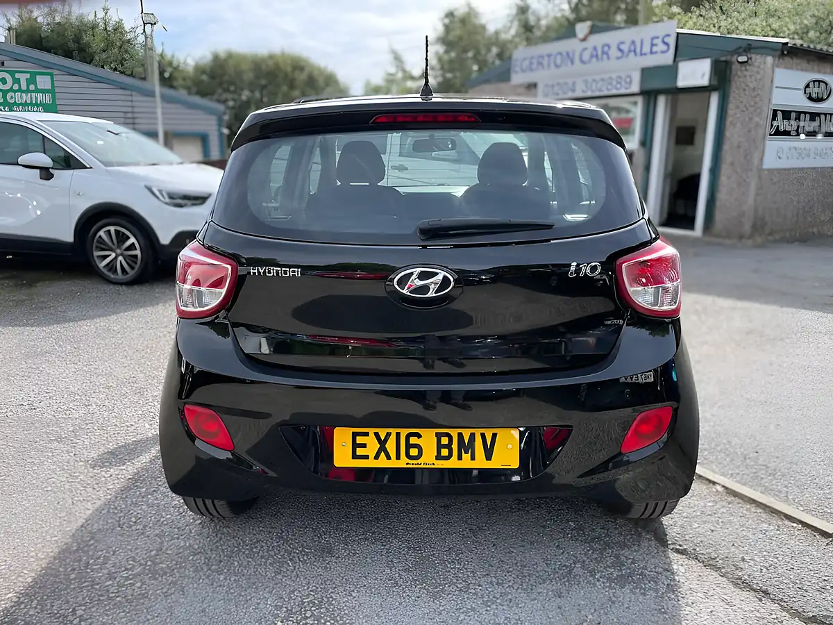 Used 2016 Hyundai I10 Se Black - Interior and Exterior details 7