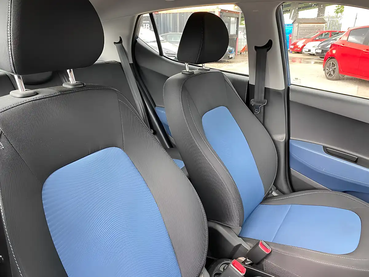 Used 2016 Hyundai i10 Se Blue - Interior and Exterior details 14