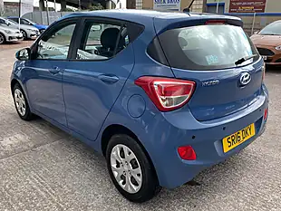 Used 2016 Hyundai i10 Se Blue - Interior and Exterior details 7
