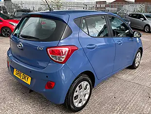 Used 2016 Hyundai i10 Se Blue - Interior and Exterior details 9