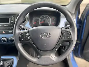 Used 2016 Hyundai I10 Se Blue - Interior and Exterior details 13