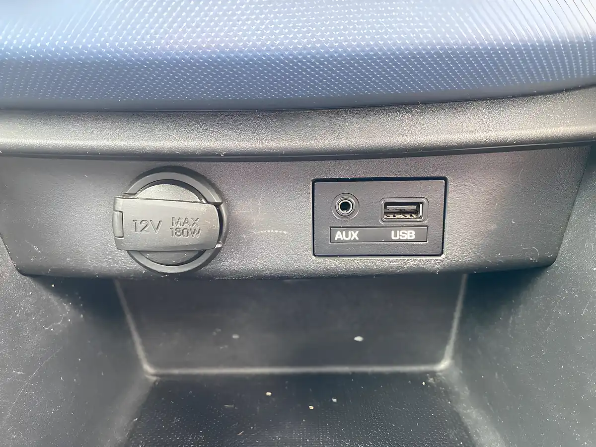 Used 2016 Hyundai I10 Se Blue - Interior and Exterior details 16