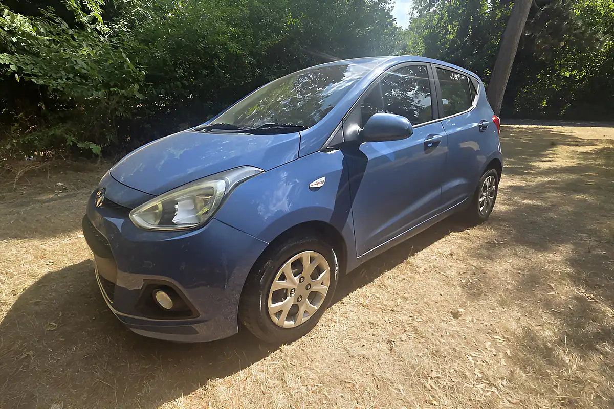 Used 2016 Hyundai i10 Se Blue - Front View