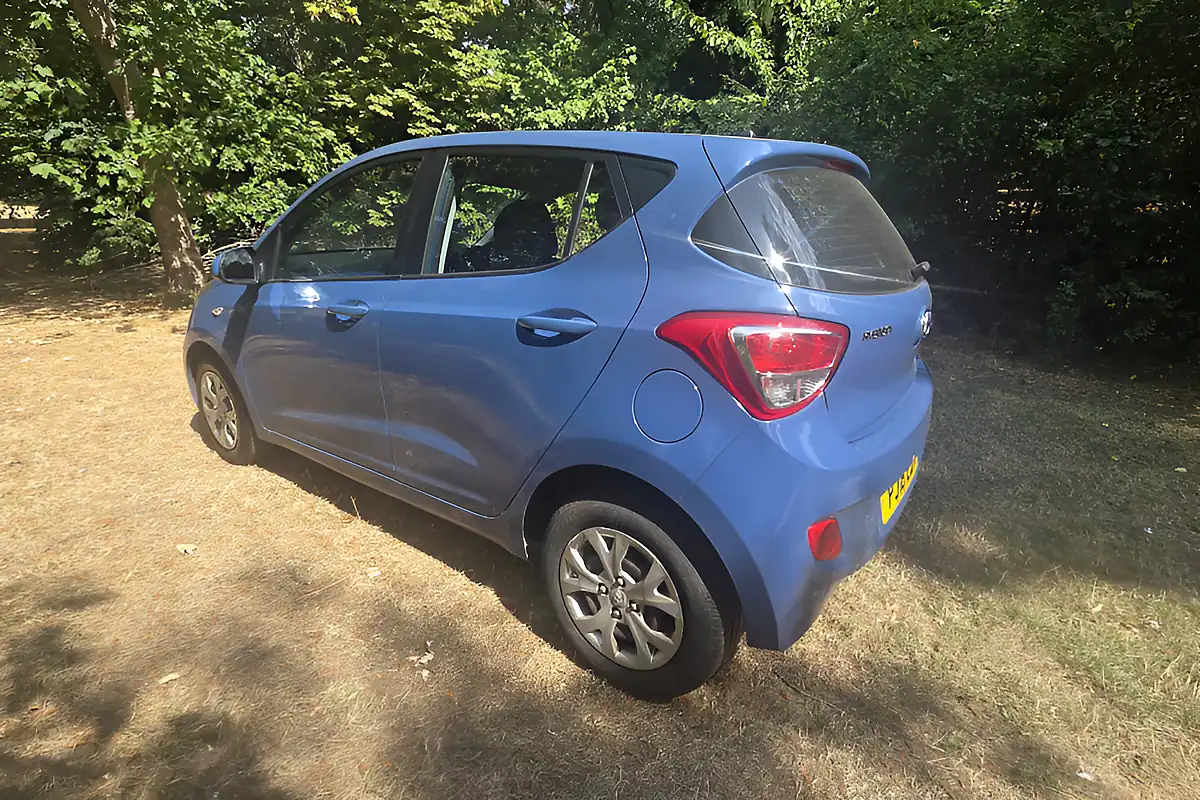 Used 2016 Hyundai i10 Se Blue - Interior and Exterior details 5