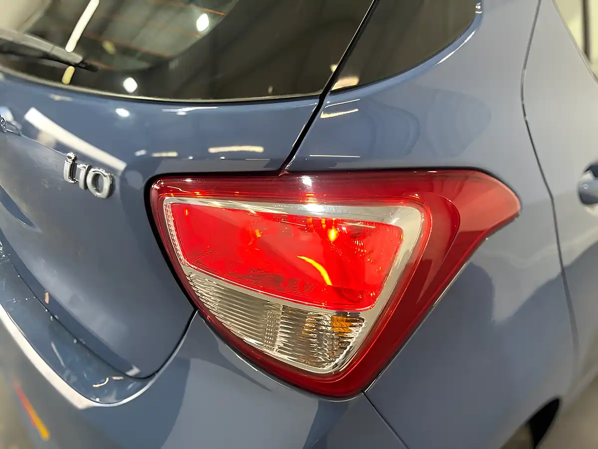 Used 2016 Hyundai I10 Se Blue - Interior and Exterior details 10