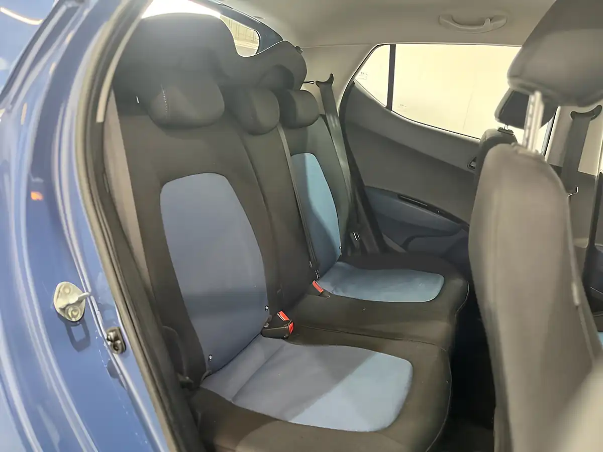 Used 2016 Hyundai I10 Se Blue - Interior and Exterior details 18