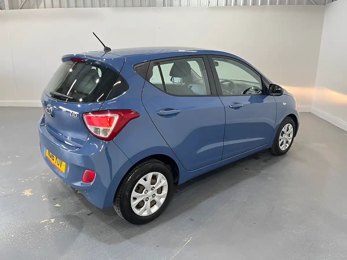 Used 2016 Hyundai I10 Se Blue - Interior and Exterior details 4