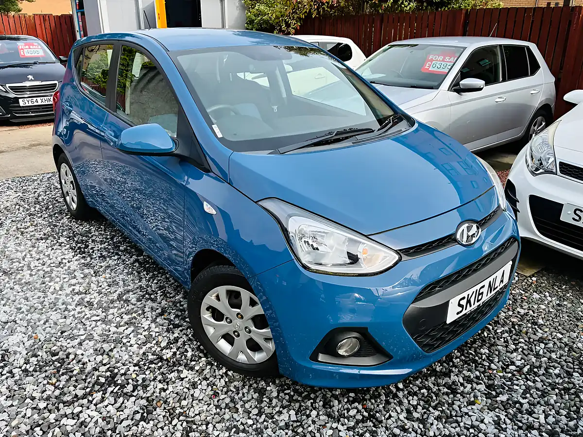Used 2016 Hyundai i10 Se Blue - Interior and Exterior details 6