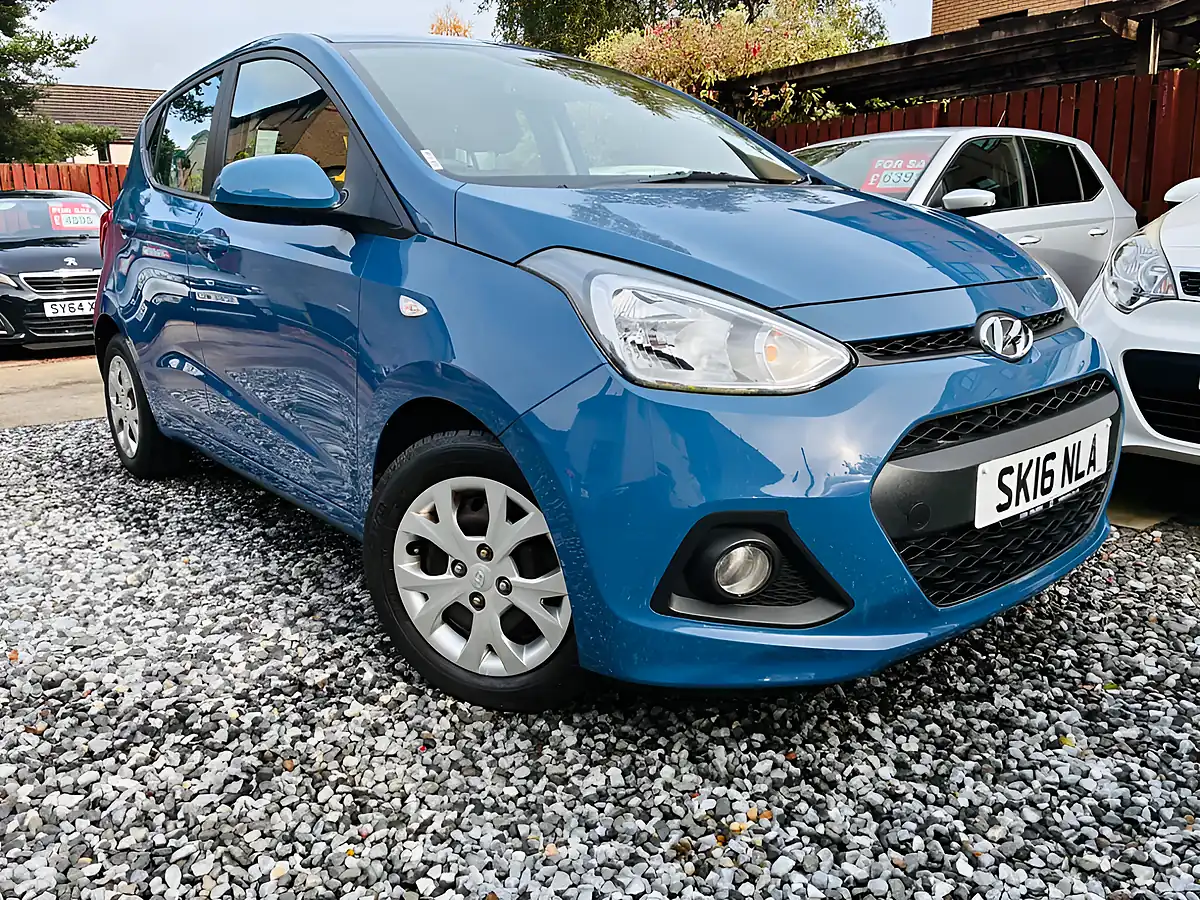 Used 2016 Hyundai i10 Se Blue - Interior and Exterior details 7